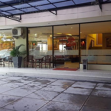 טימיקה Grand Tembaga Hotel מראה חיצוני תמונה