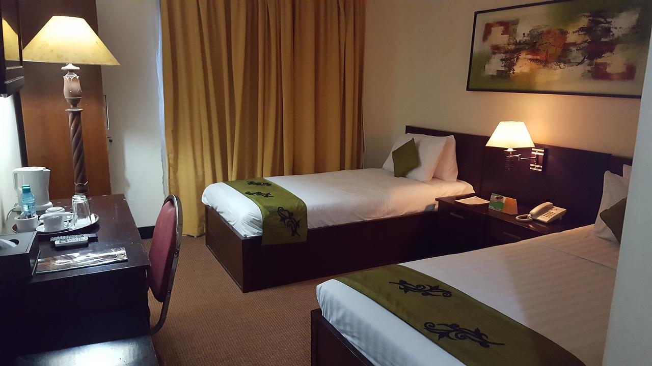 טימיקה Grand Tembaga Hotel מראה חיצוני תמונה