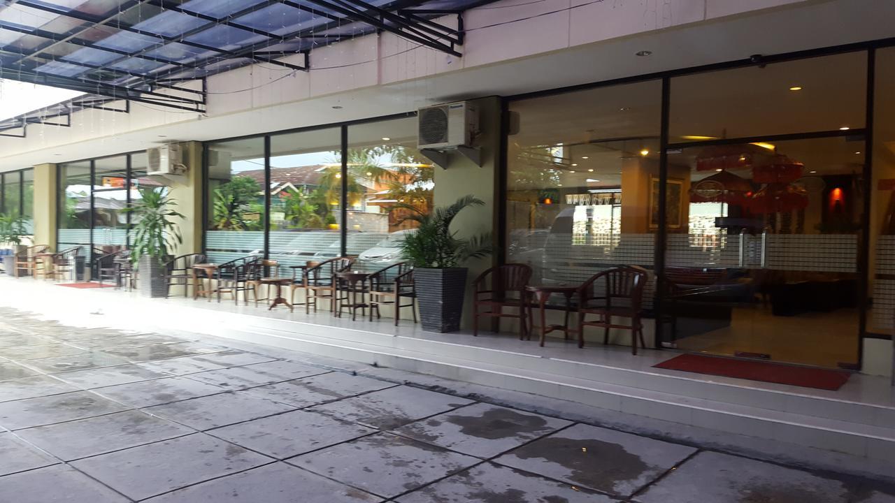טימיקה Grand Tembaga Hotel מראה חיצוני תמונה