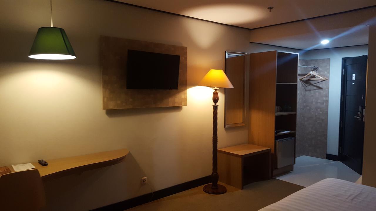 טימיקה Grand Tembaga Hotel מראה חיצוני תמונה