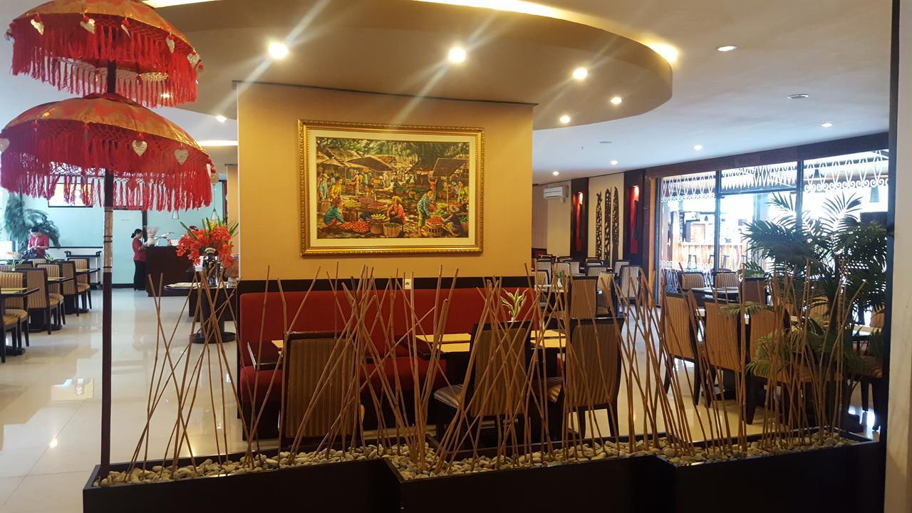 טימיקה Grand Tembaga Hotel מראה חיצוני תמונה
