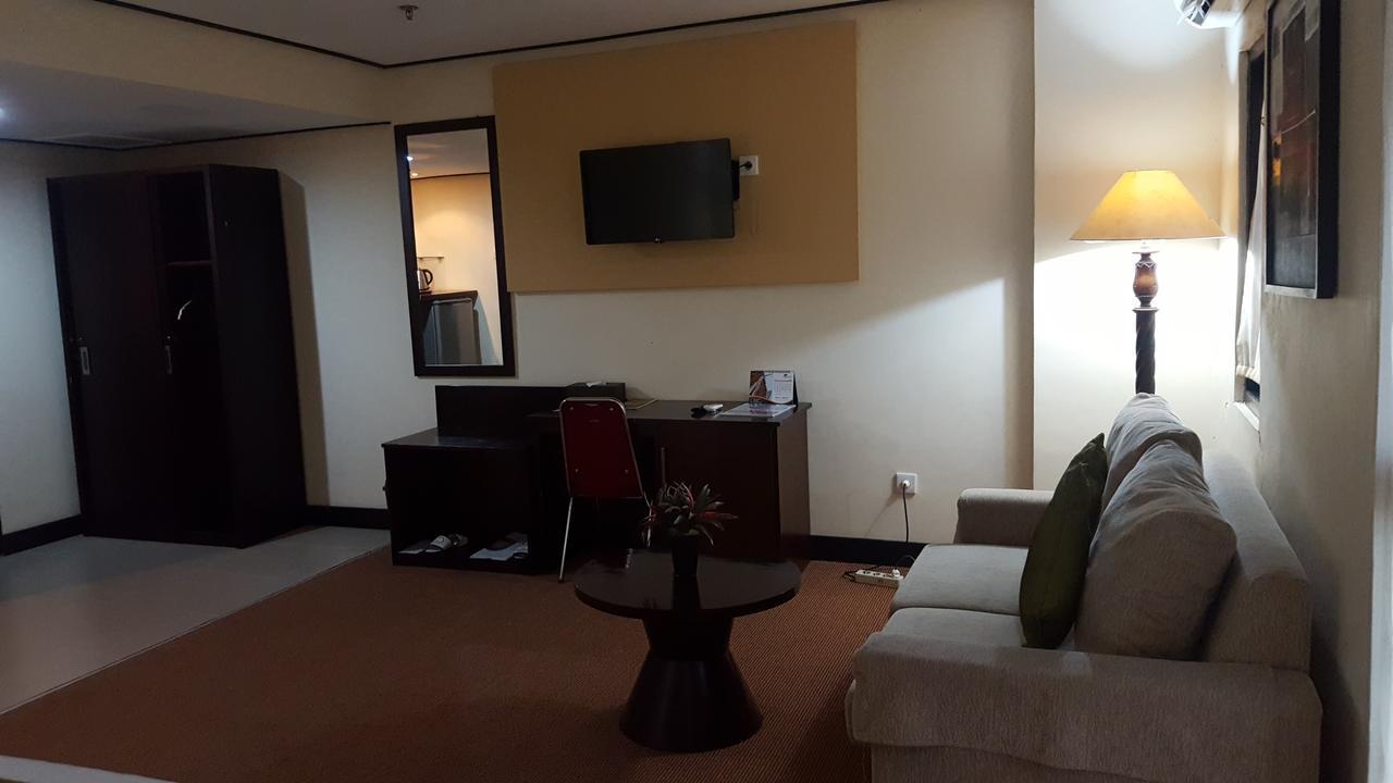 טימיקה Grand Tembaga Hotel מראה חיצוני תמונה