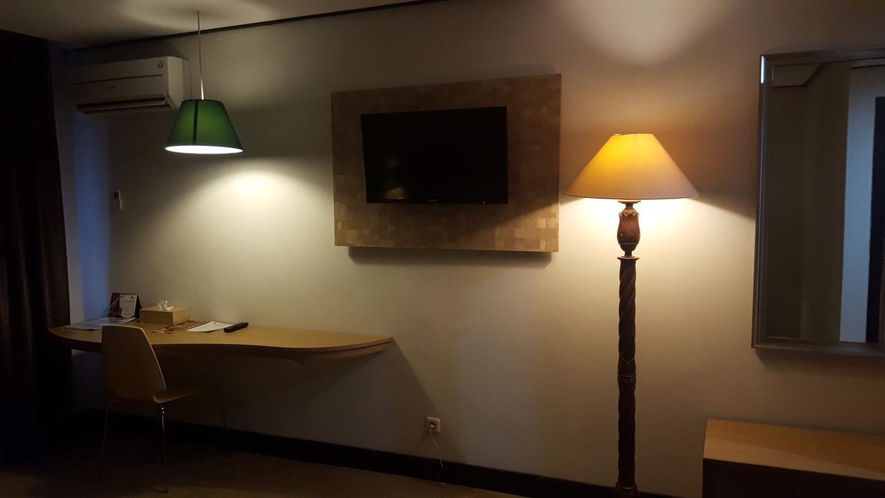 טימיקה Grand Tembaga Hotel מראה חיצוני תמונה