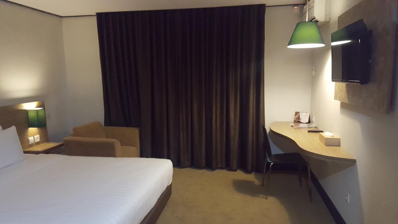 טימיקה Grand Tembaga Hotel מראה חיצוני תמונה